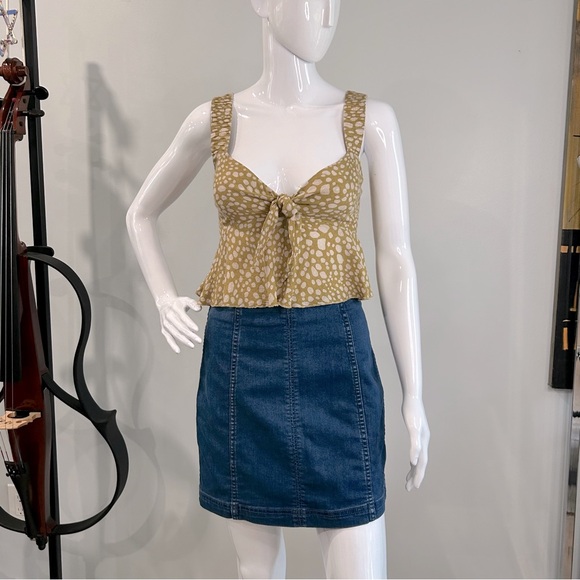 Show Me your Mumu Mona Crop Top in Cheetah - Picture 6 of 16